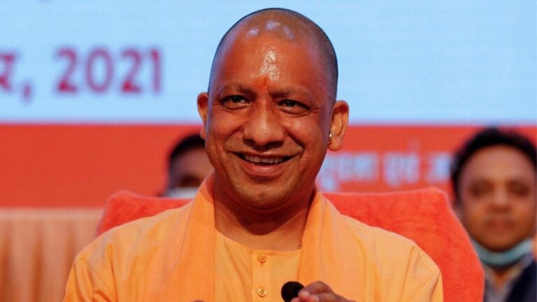 जानिए यूपी में योगी कितने उपयोगी?